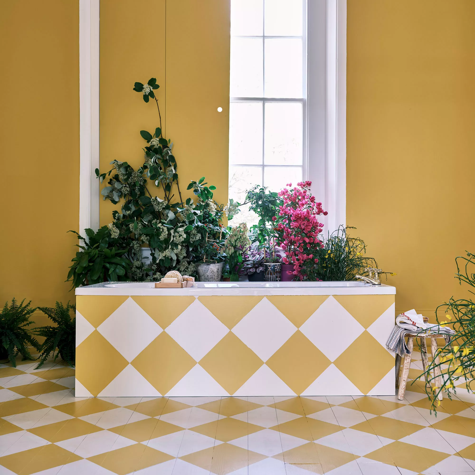 Farrow & Ball Estate Babouche No.223 Eggshell Paint, 750ml - Image 4