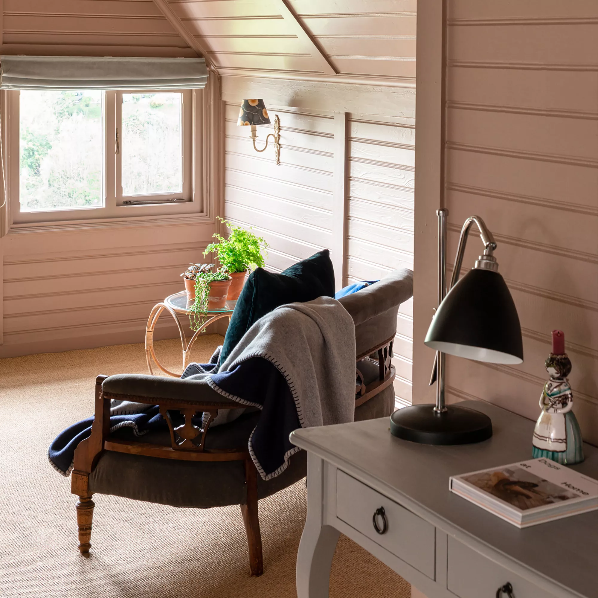 Farrow & Ball Estate Dead Salmon No.28 Eggshell Paint, 750ml - Image 4