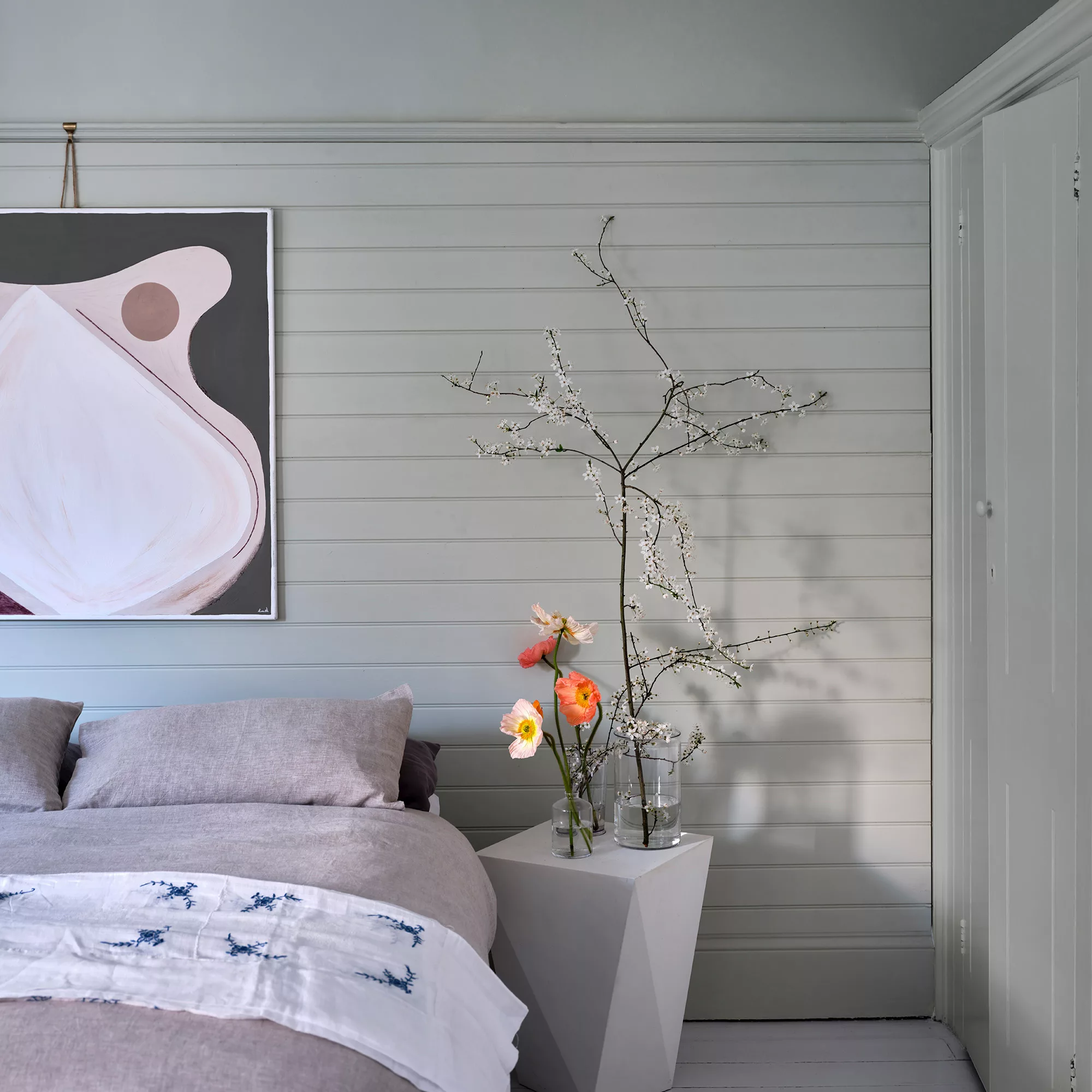 Farrow & Ball Estate Eddy No.301 Matt Emulsion Paint, 2.5L - Image 4