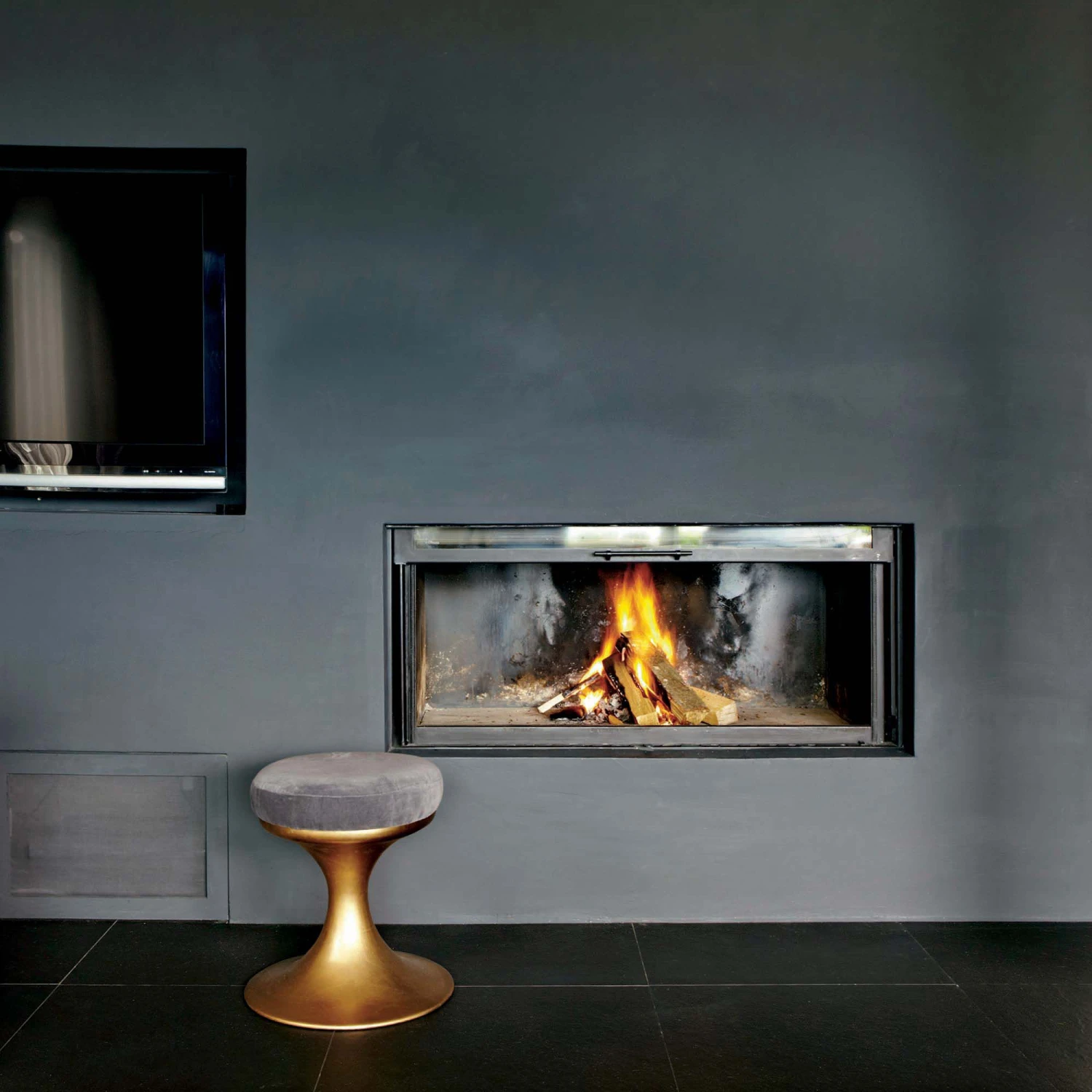 Farrow & Ball Estate Off-Black No.57 Eggshell Paint, 2.5L - Image 4