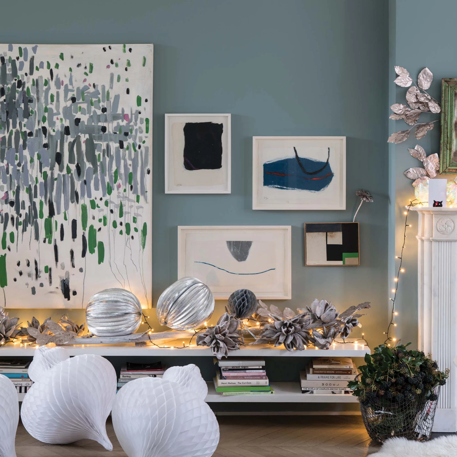 Farrow & Ball Estate Oval Room Blue No.85 Eggshell Paint, 2.5L - Image 4