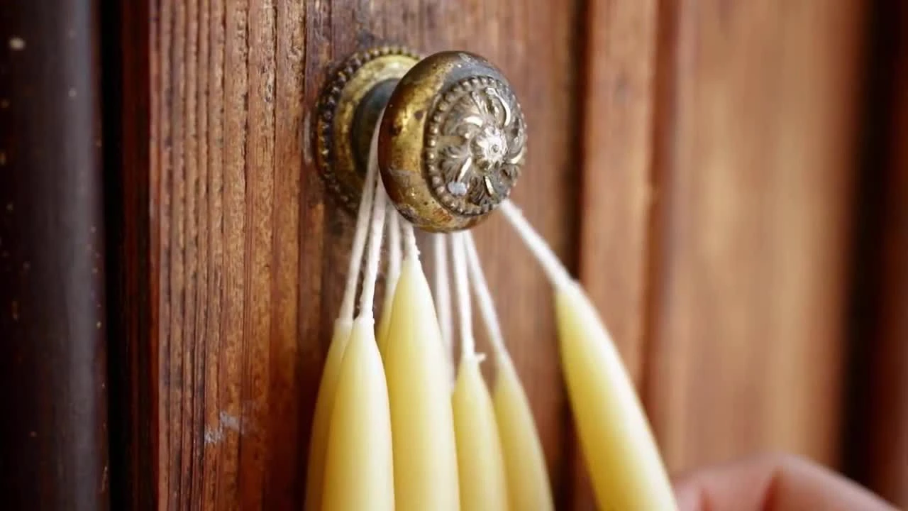 Farrow & Ball Estate Tallow No.203 Matt Emulsion Paint, 2.5L - Image 2