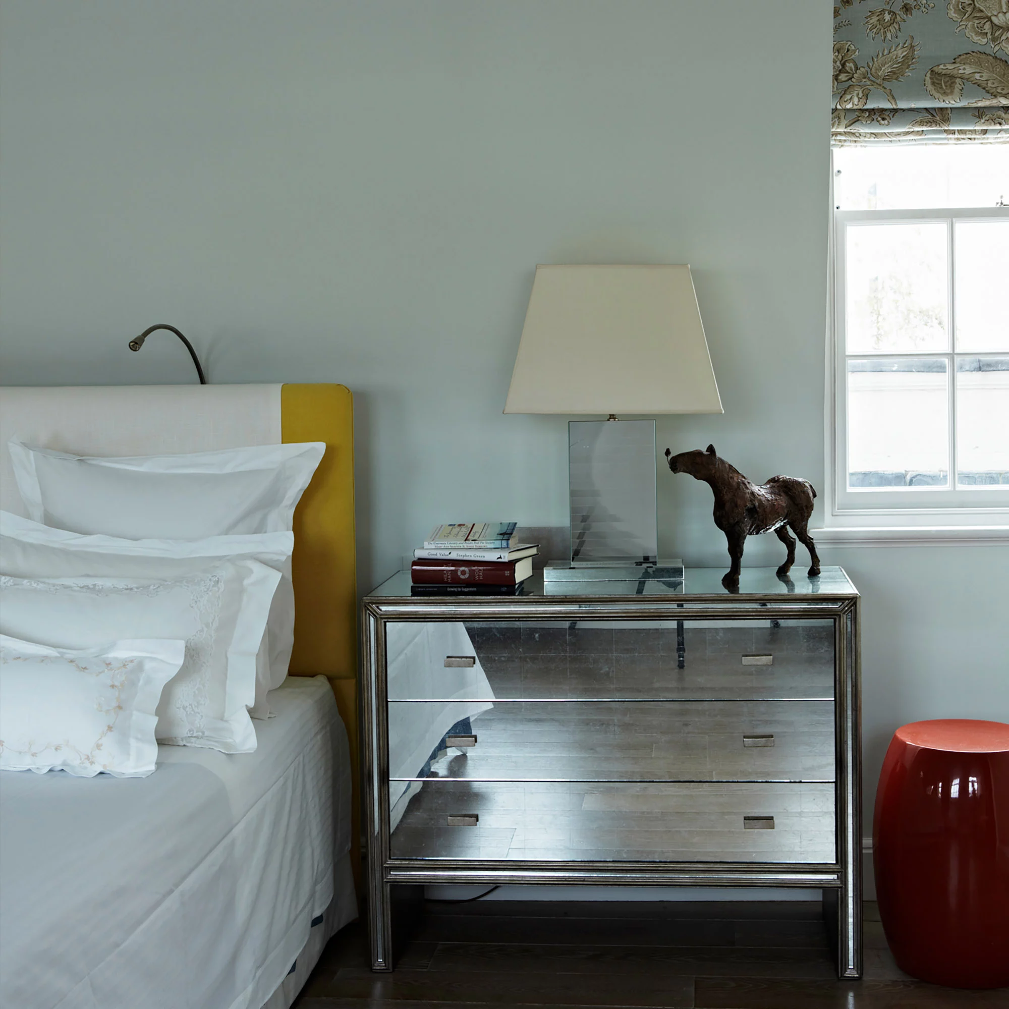 Farrow & Ball Modern Cabbage White No.269 Eggshell Paint, 750ml - Image 4