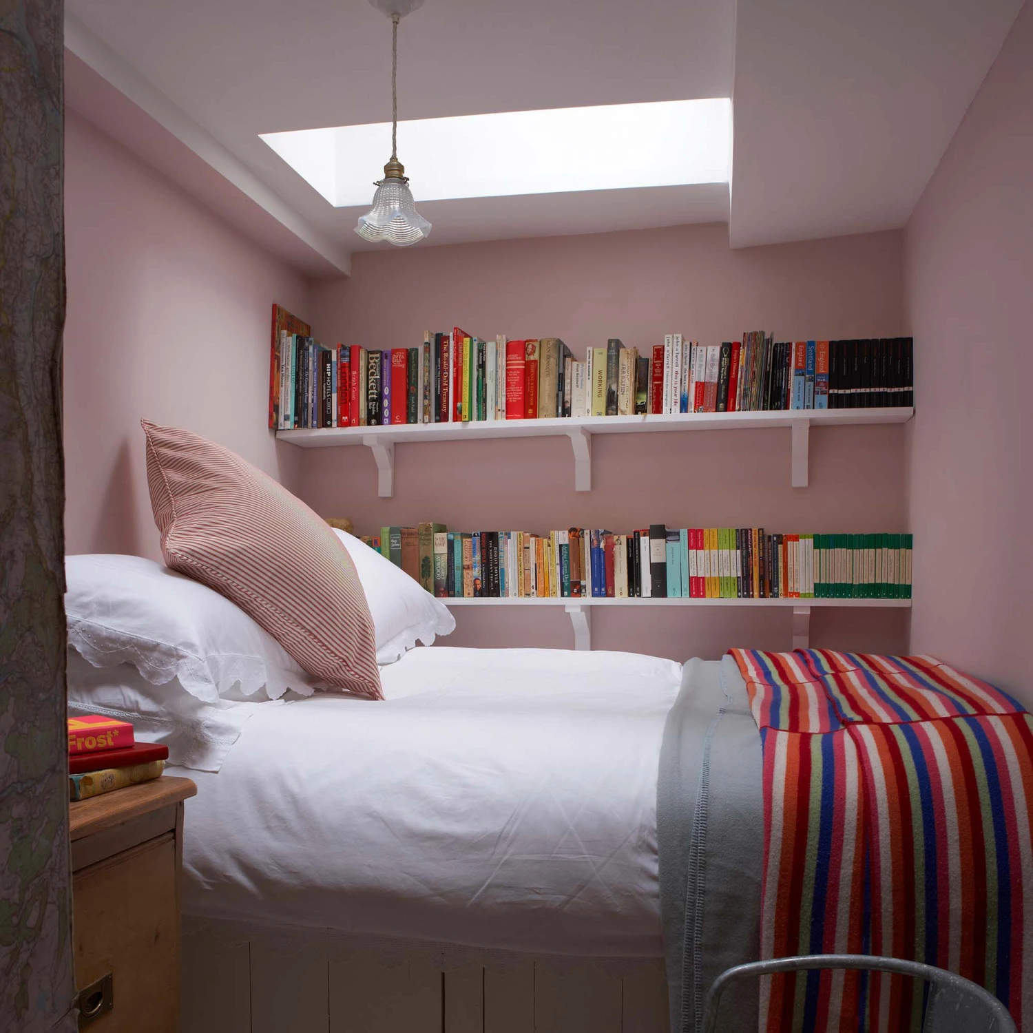 Farrow & Ball Modern Calamine No.230 Matt Emulsion Paint, 2.5L - Image 4