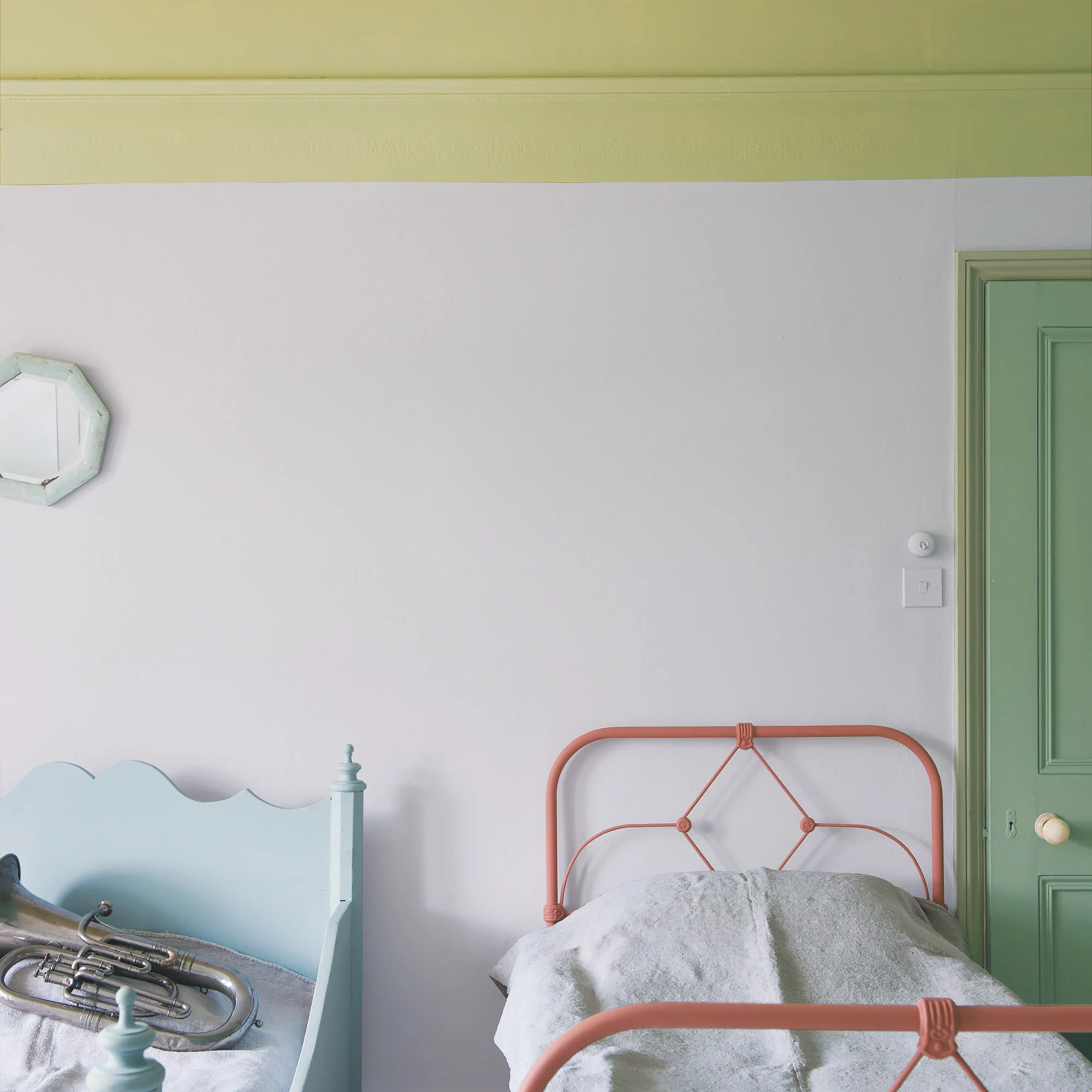 Farrow & Ball Modern Calluna No.270 Matt Emulsion Paint, 2.5L - Image 4