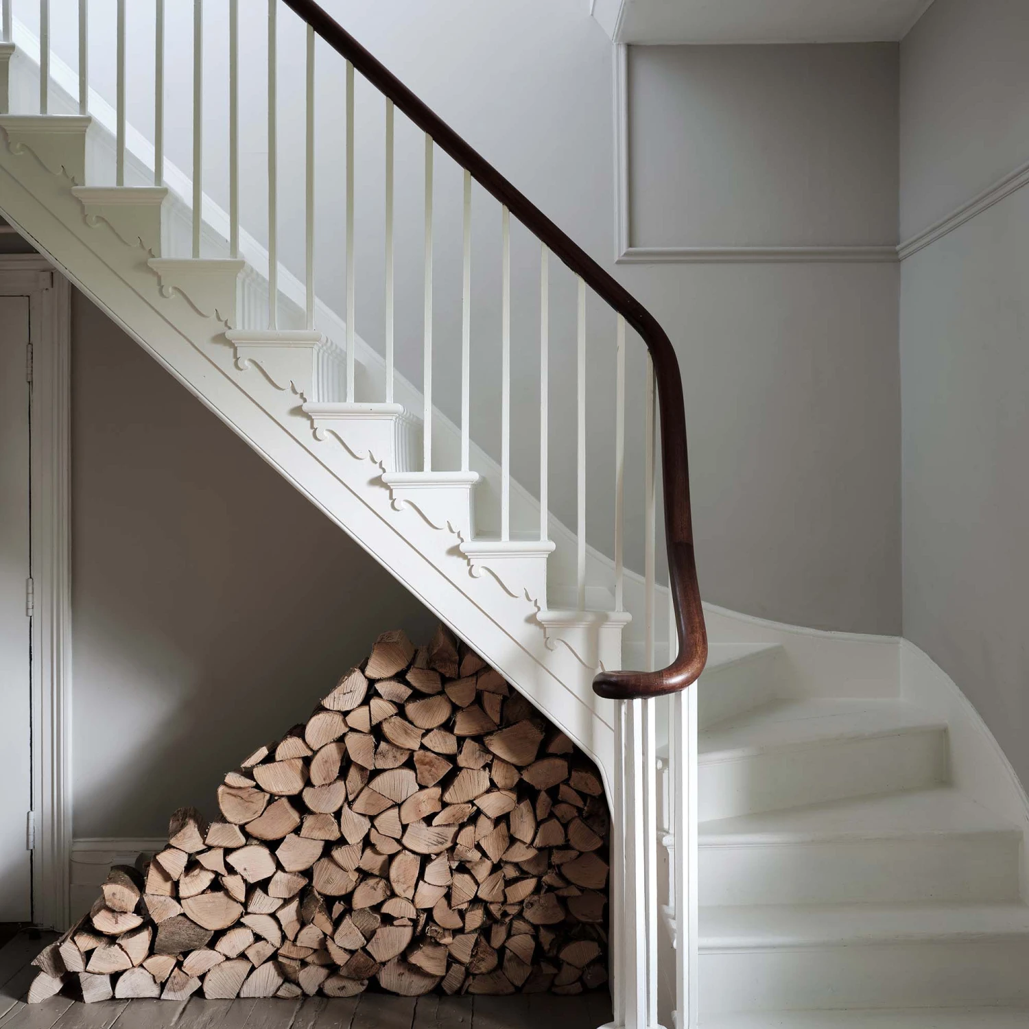 Farrow & Ball Modern Cornforth White No.228 Eggshell Paint, 2.5L - Image 4