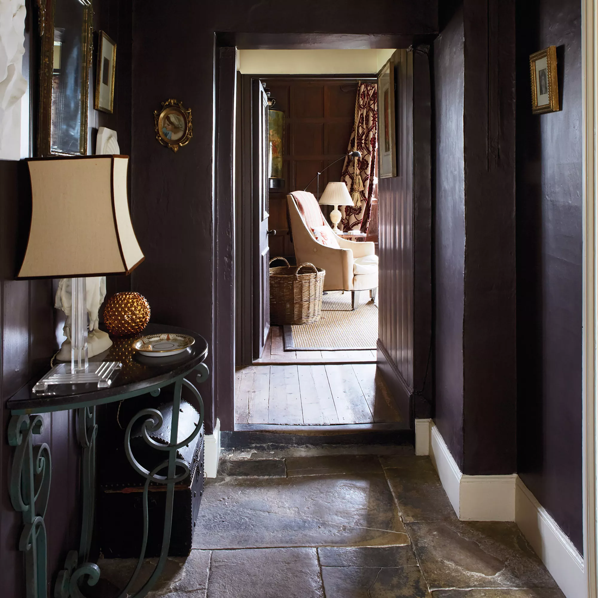 Farrow & Ball Modern Mahogany No.36 Eggshell Paint, 750ml - Image 4