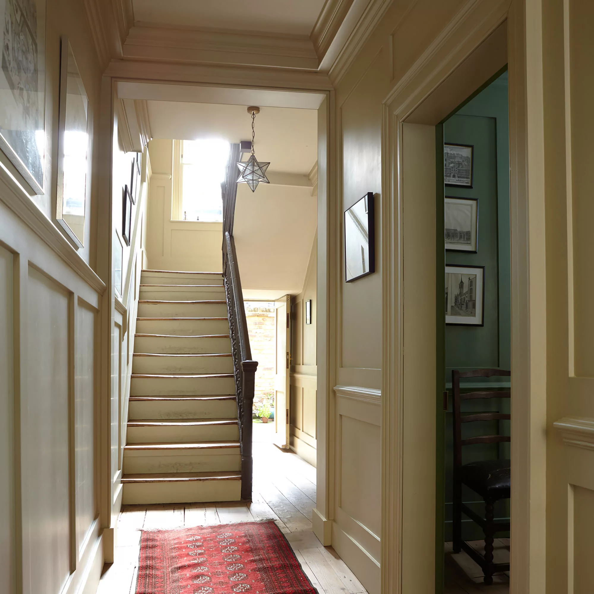 Farrow & Ball Modern New White No.59 Eggshell Paint, 750ml - Image 4