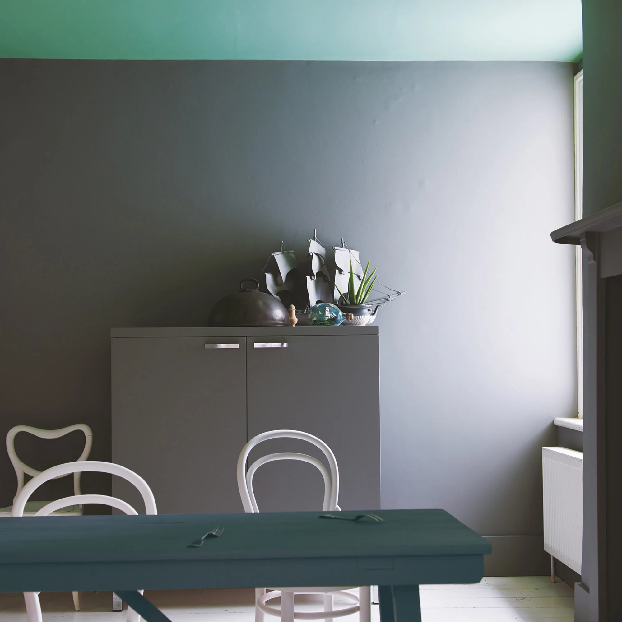 Farrow & Ball Modern Plummett No.272 Eggshell Paint, 2.5L - Image 4