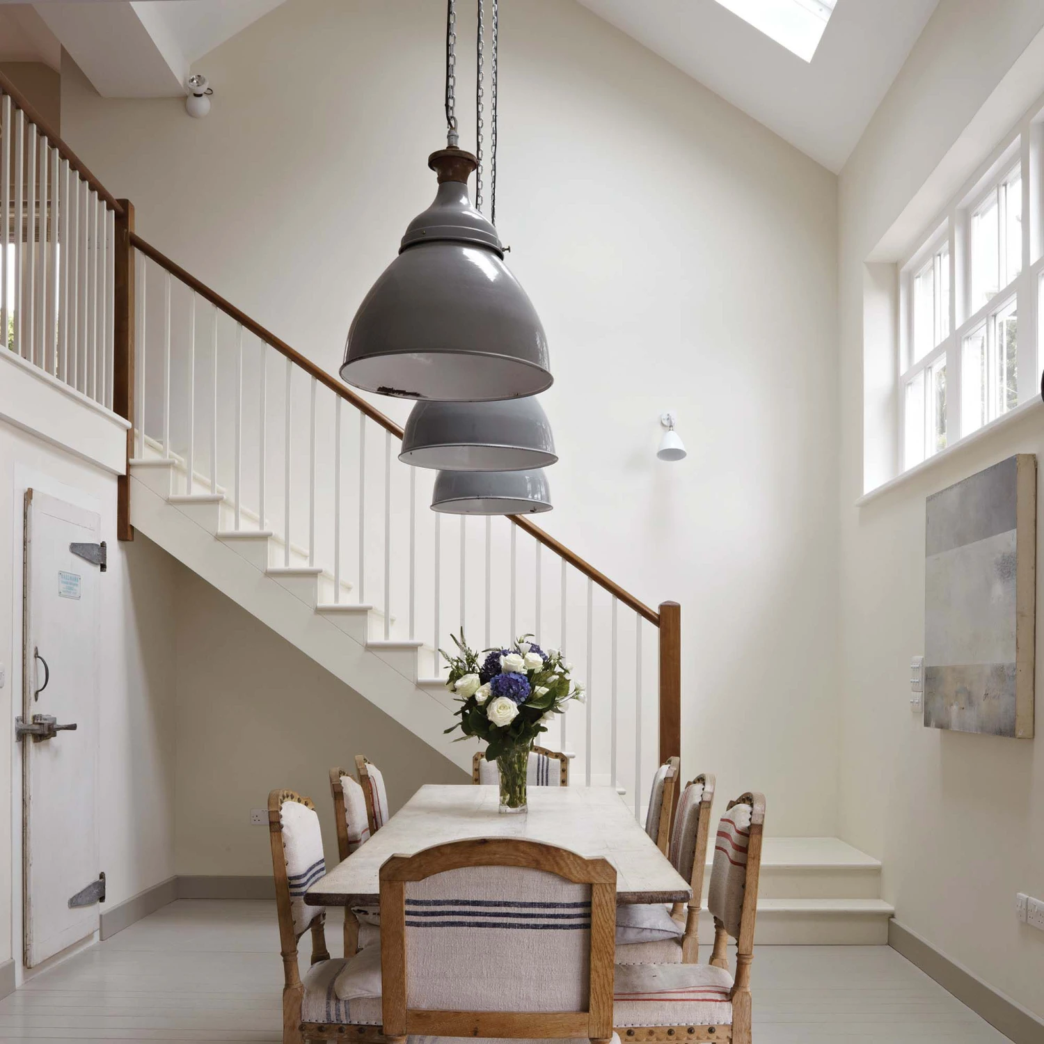 Farrow & Ball Modern Slipper Satin No.2004 Eggshell Paint, 2.5L - Image 4